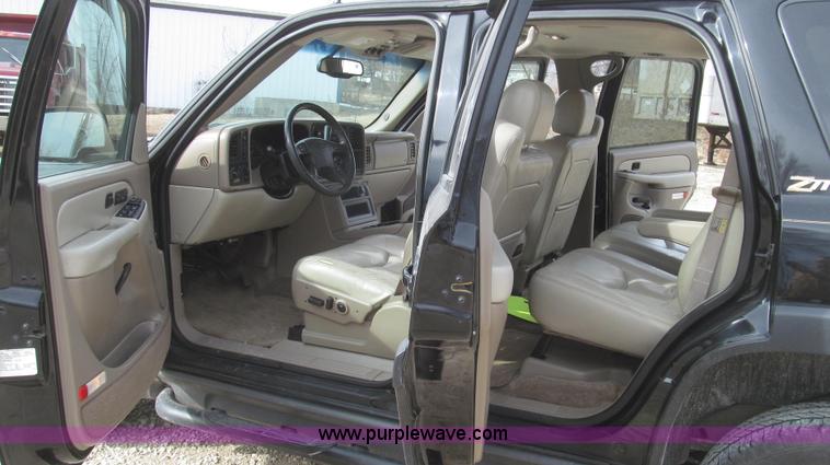 image for item G2244 2003 Chevrolet Tahoe Z71 SUV