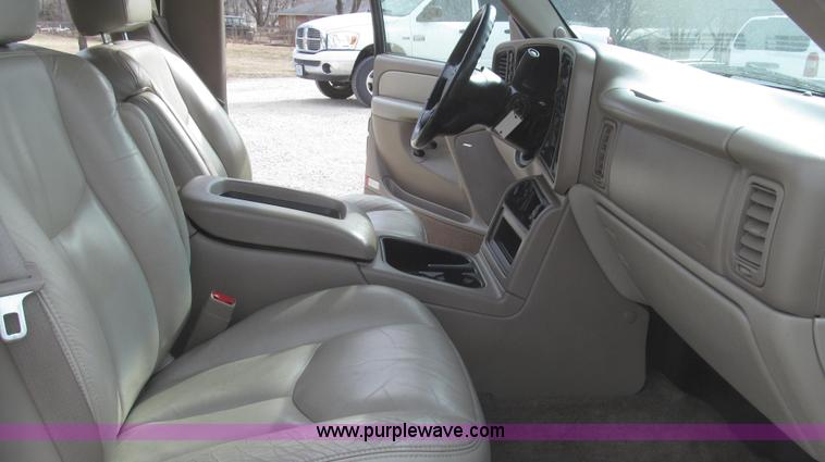 image for item G2244 2003 Chevrolet Tahoe Z71 SUV