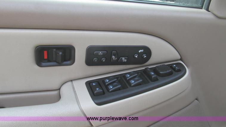 image for item G2244 2003 Chevrolet Tahoe Z71 SUV