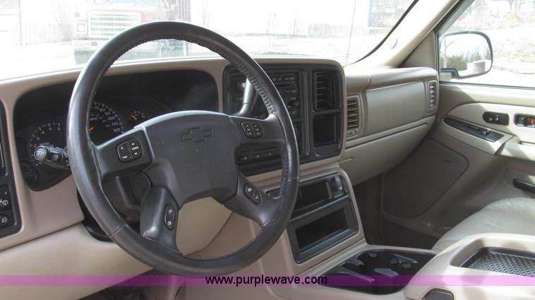 image for item G2244 2003 Chevrolet Tahoe Z71 SUV