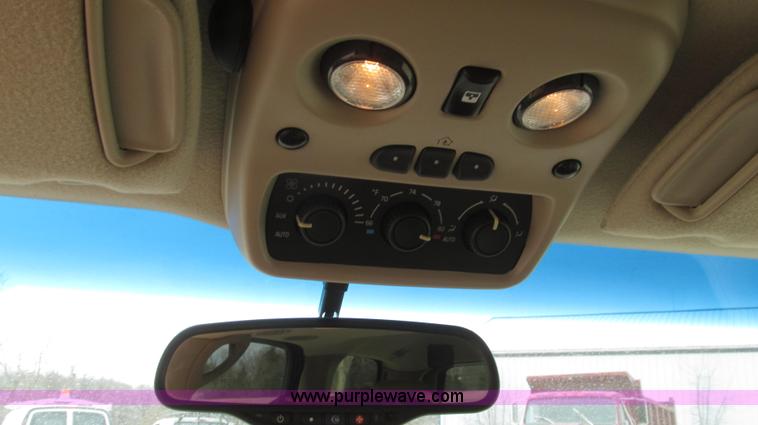 image for item G2244 2003 Chevrolet Tahoe Z71 SUV