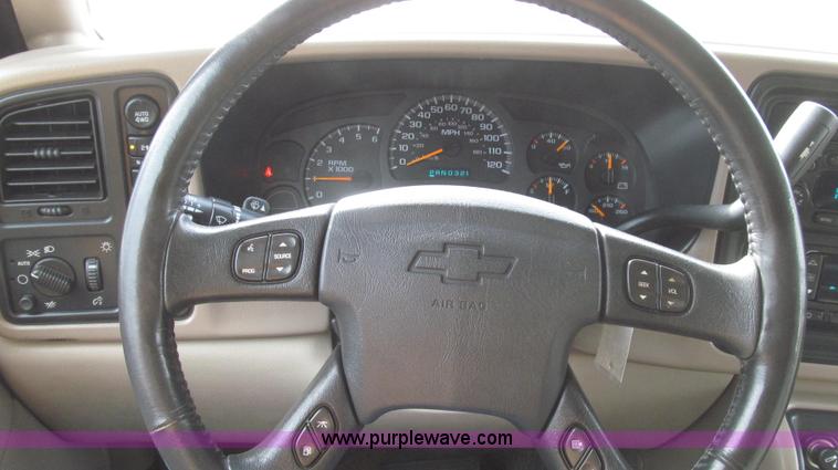 image for item G2244 2003 Chevrolet Tahoe Z71 SUV