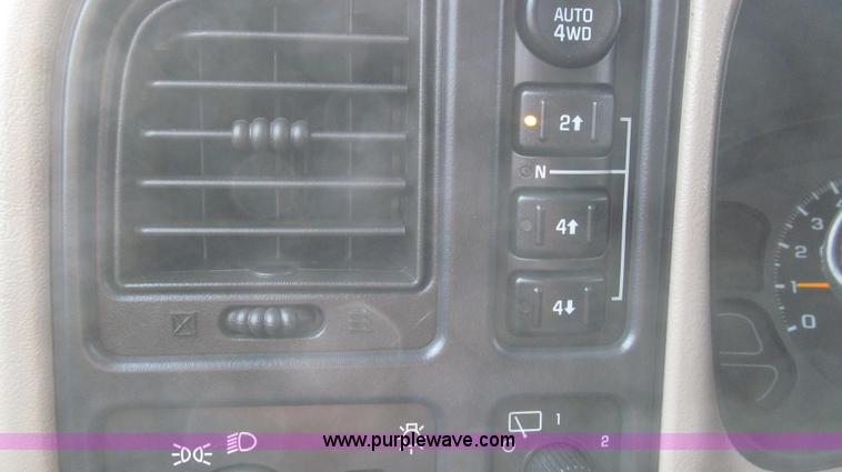 image for item G2244 2003 Chevrolet Tahoe Z71 SUV