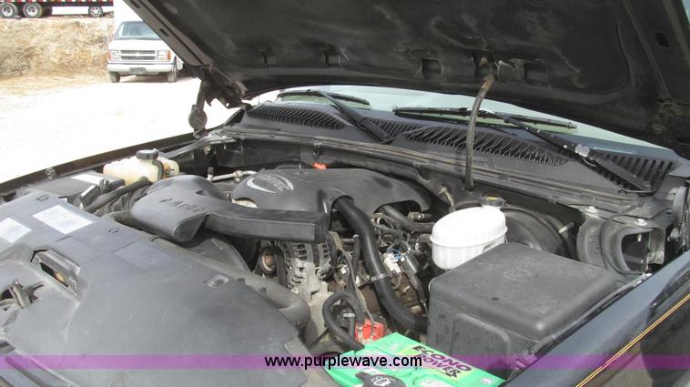 image for item G2244 2003 Chevrolet Tahoe Z71 SUV