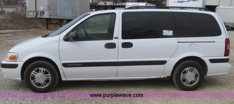 image for item G2247 2002 Chevrolet Venture LS van