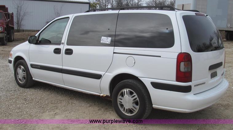 image for item G2247 2002 Chevrolet Venture LS van