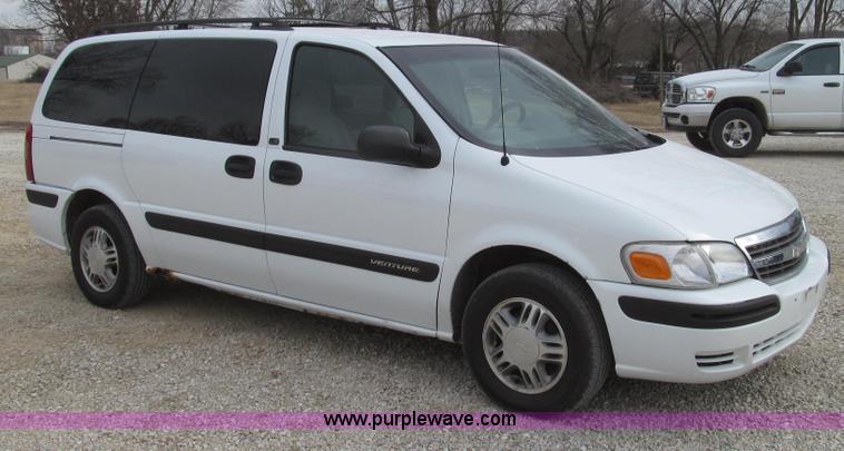 image for item G2247 2002 Chevrolet Venture LS van