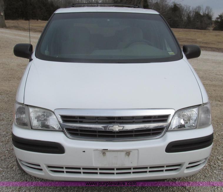 image for item G2247 2002 Chevrolet Venture LS van