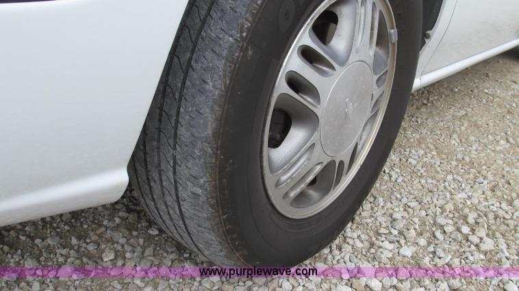 image for item G2247 2002 Chevrolet Venture LS van