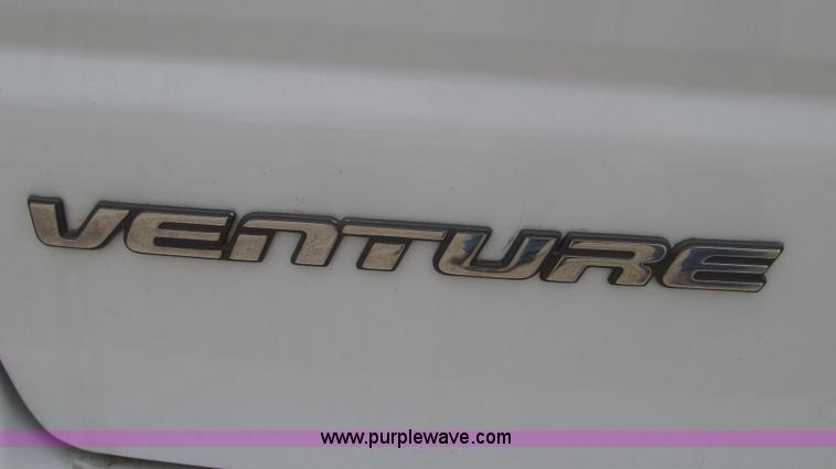 image for item G2247 2002 Chevrolet Venture LS van