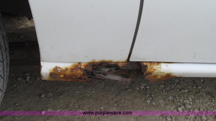 image for item G2247 2002 Chevrolet Venture LS van