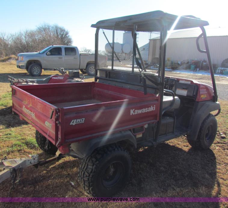 image for item G4458 2005 Kawasaki Mule 3010 utility vehicle