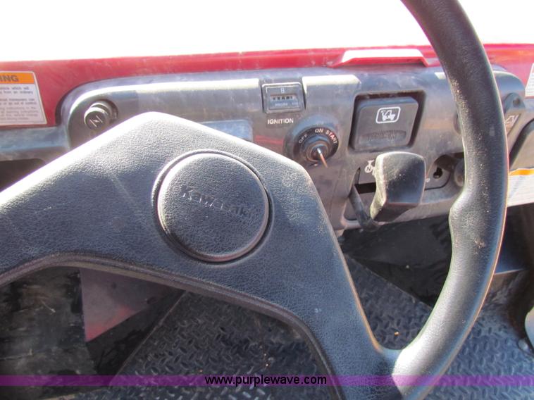 image for item G4458 2005 Kawasaki Mule 3010 utility vehicle