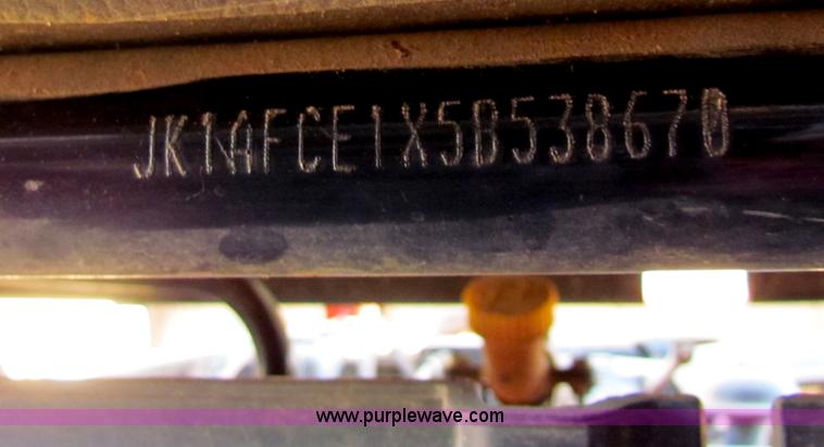 image for item G4458 2005 Kawasaki Mule 3010 utility vehicle