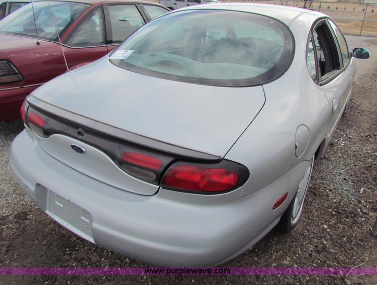 image for item G4472 1998 Ford Taurus LX