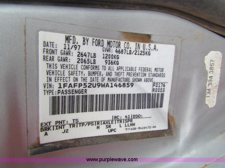 image for item G4472 1998 Ford Taurus LX