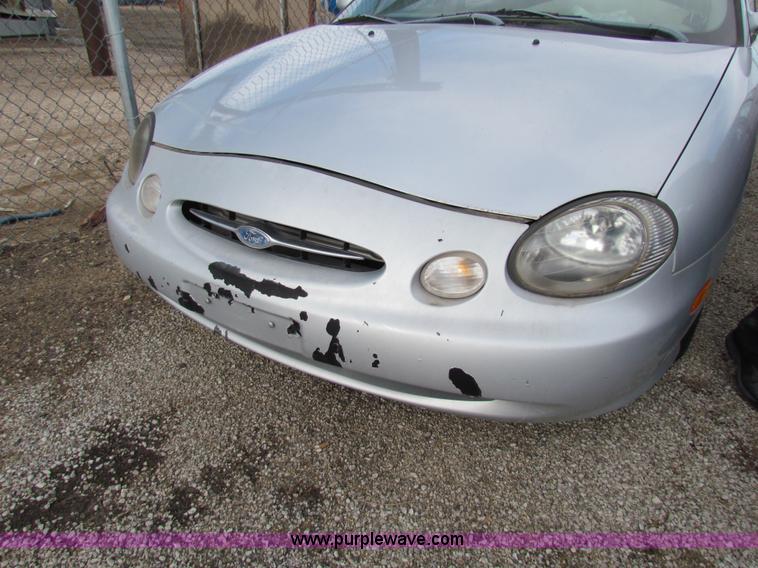 image for item G4472 1998 Ford Taurus LX