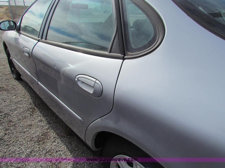 image for item G4472 1998 Ford Taurus LX