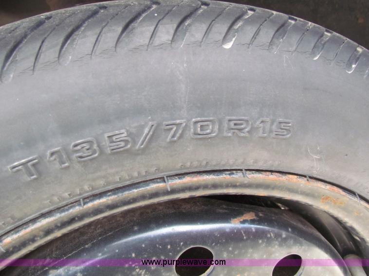 image for item G4472 1998 Ford Taurus LX