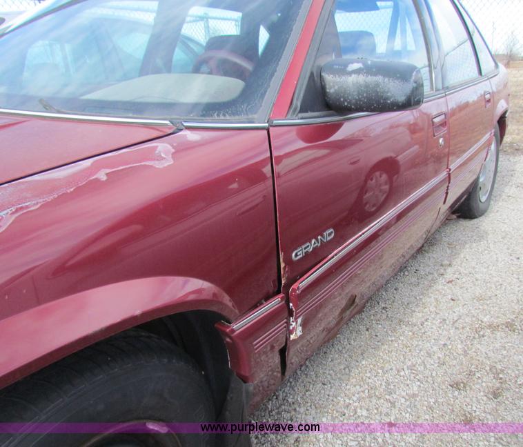 image for item G4473 1992 Pontiac Grand Prix LE