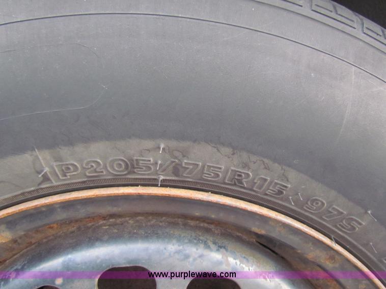 image for item G4473 1992 Pontiac Grand Prix LE