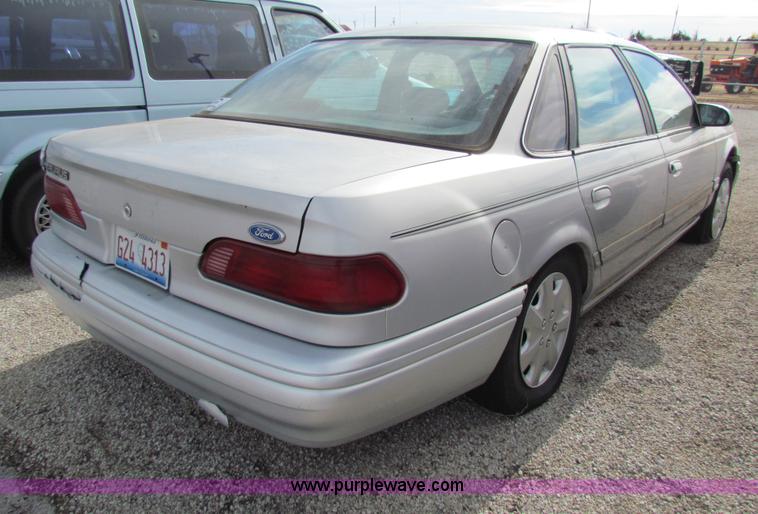image for item G4474 1995 Ford Taurus