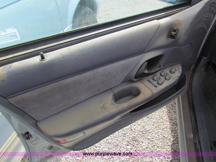 image for item G4474 1995 Ford Taurus