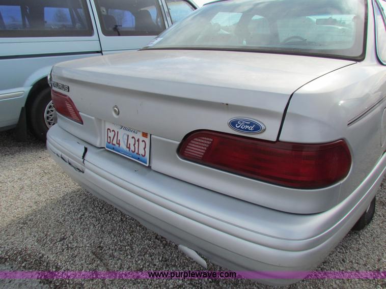 image for item G4474 1995 Ford Taurus