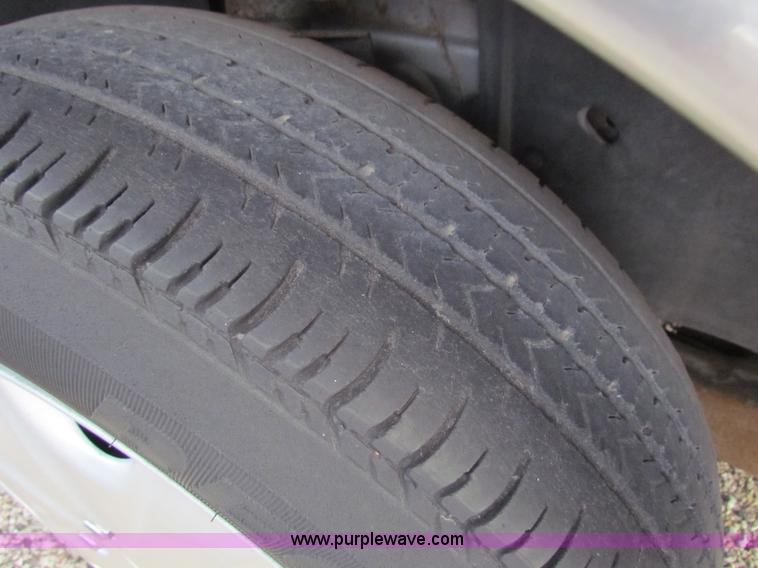 image for item G4474 1995 Ford Taurus