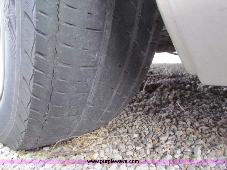 image for item G4474 1995 Ford Taurus