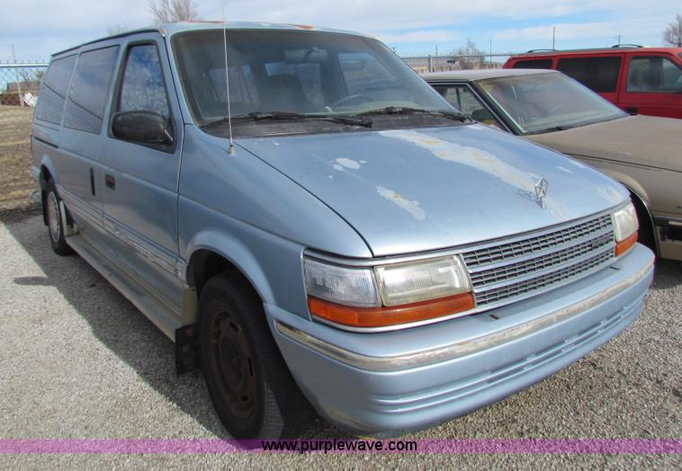 image for item G4475 1992 Plymouth Grand Voyager SE van