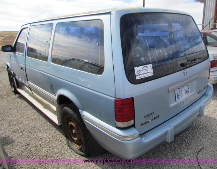 image for item G4475 1992 Plymouth Grand Voyager SE van
