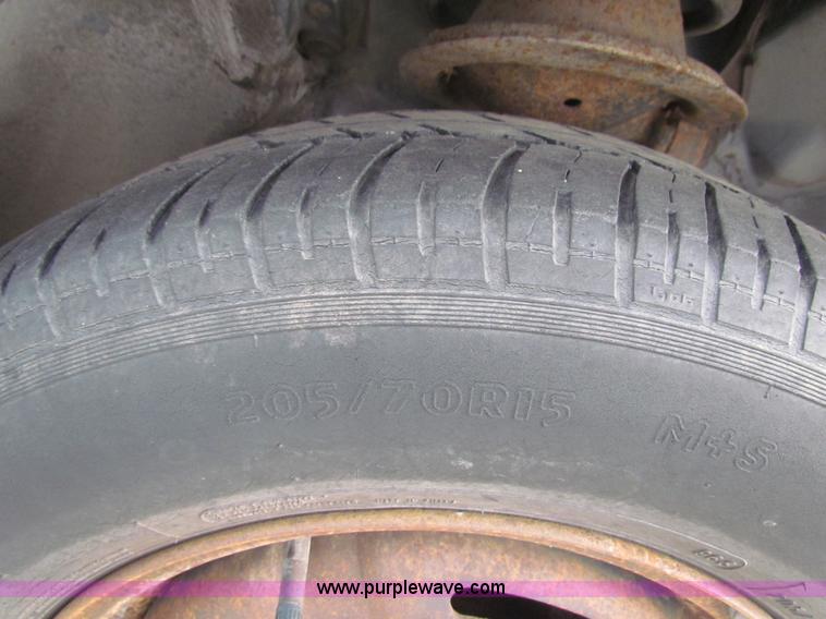 image for item G4475 1992 Plymouth Grand Voyager SE van