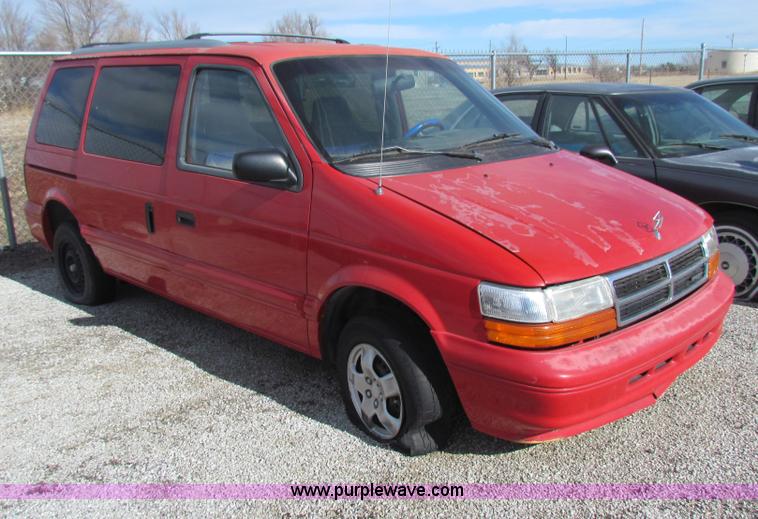 image for item G4477 1994 Dodge Caravan van