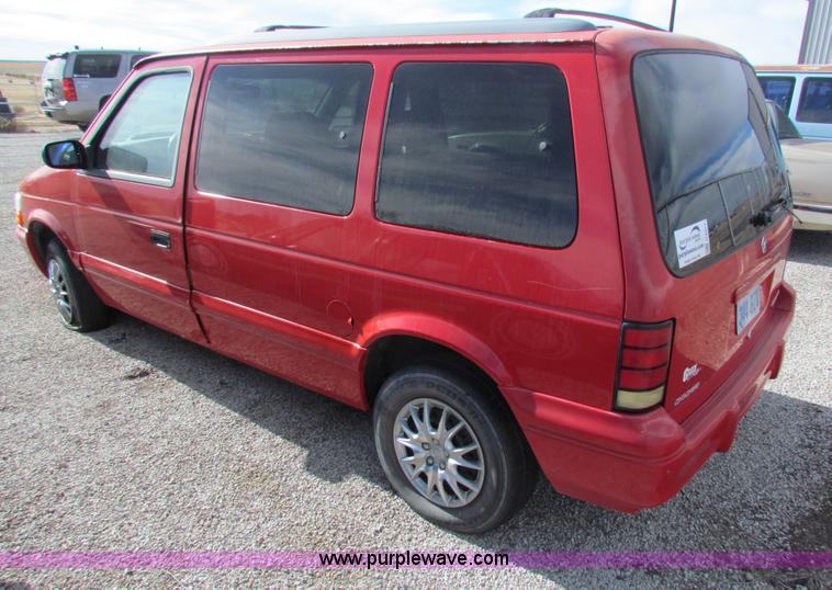 image for item G4477 1994 Dodge Caravan van