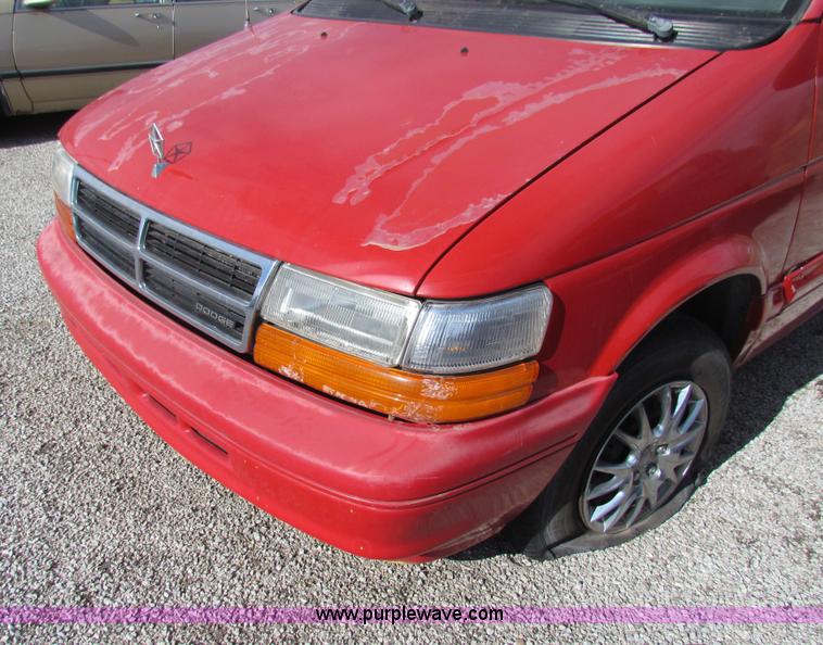 image for item G4477 1994 Dodge Caravan van