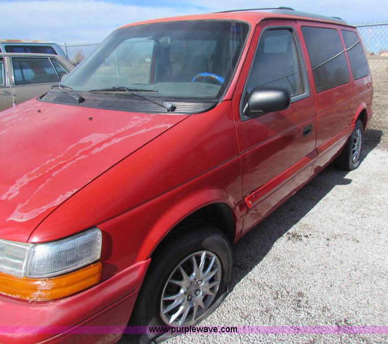 image for item G4477 1994 Dodge Caravan van