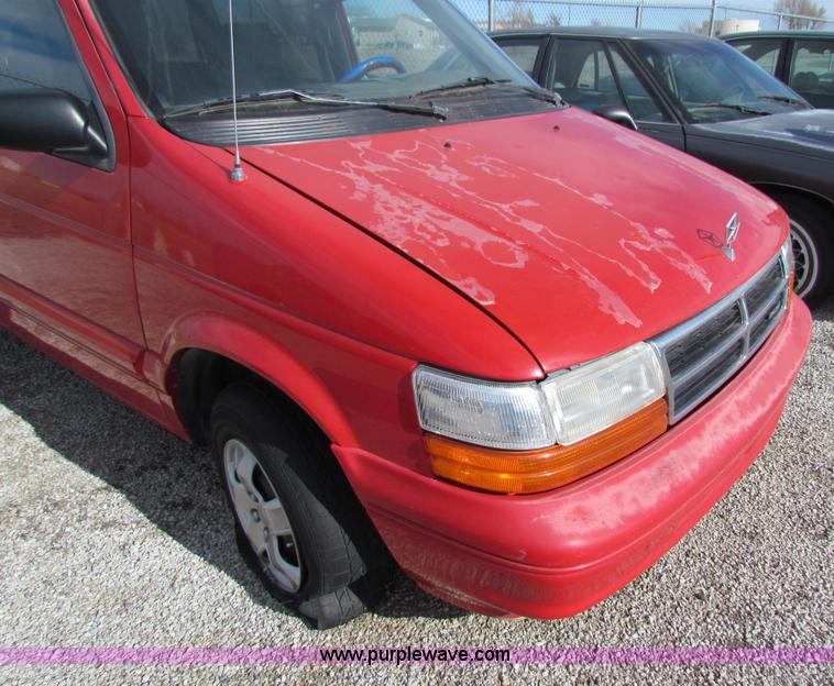 image for item G4477 1994 Dodge Caravan van