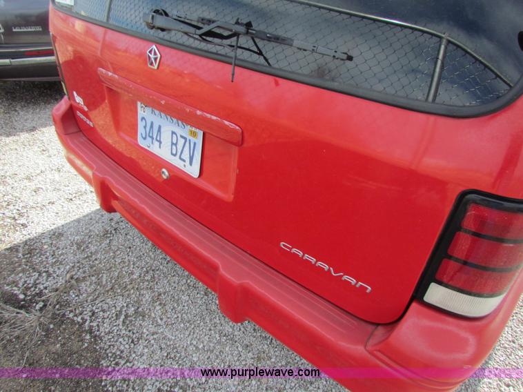 image for item G4477 1994 Dodge Caravan van