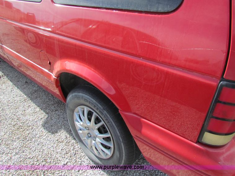 image for item G4477 1994 Dodge Caravan van