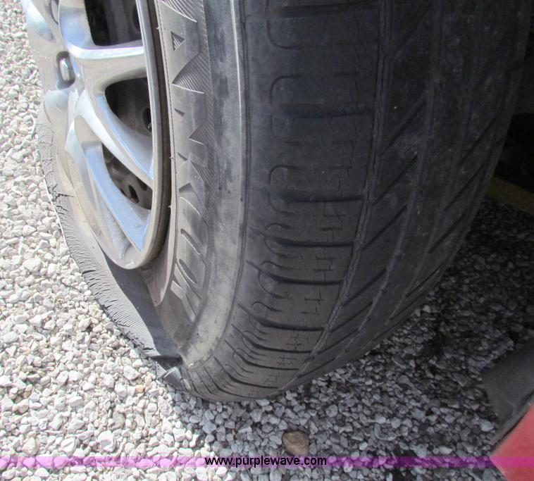 image for item G4477 1994 Dodge Caravan van