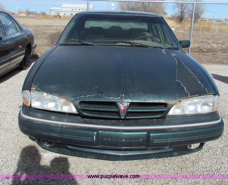 image for item G4479 1992 Pontiac Bonneville SE
