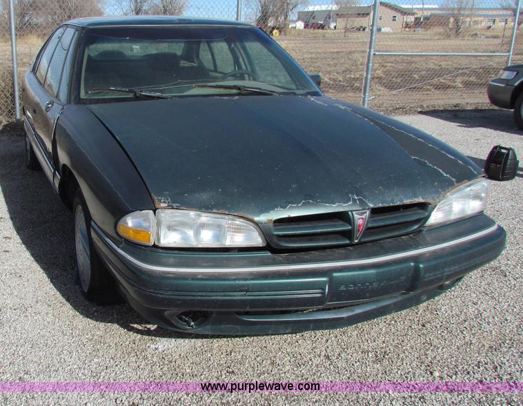 image for item G4479 1992 Pontiac Bonneville SE