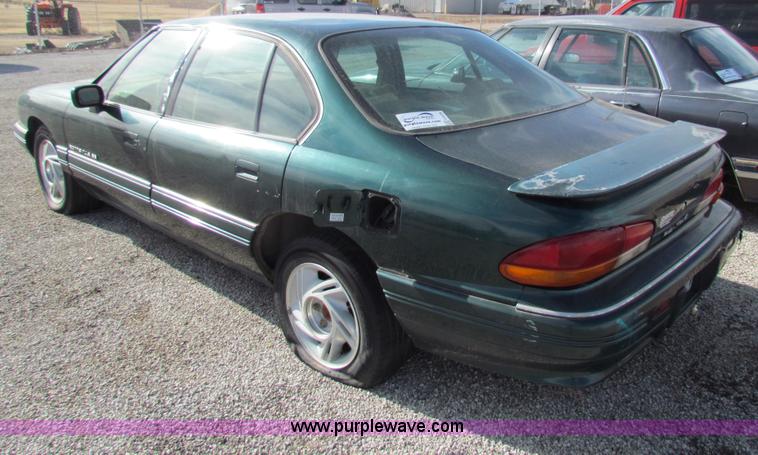 image for item G4479 1992 Pontiac Bonneville SE