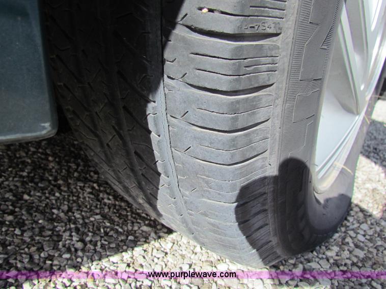 image for item G4479 1992 Pontiac Bonneville SE