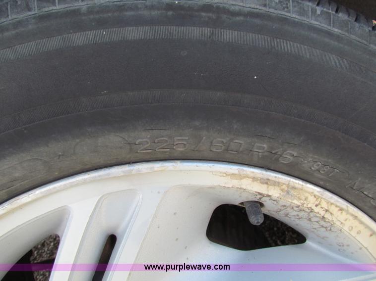 image for item G4479 1992 Pontiac Bonneville SE