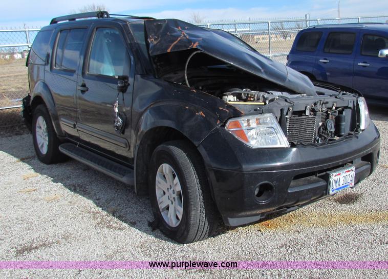 image for item G4481 2005 Nissan Pathfinder SUV