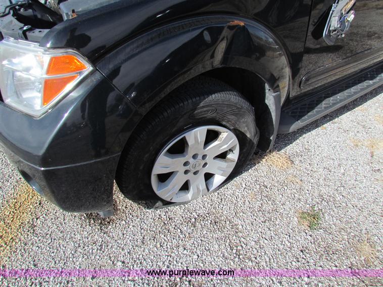 image for item G4481 2005 Nissan Pathfinder SUV