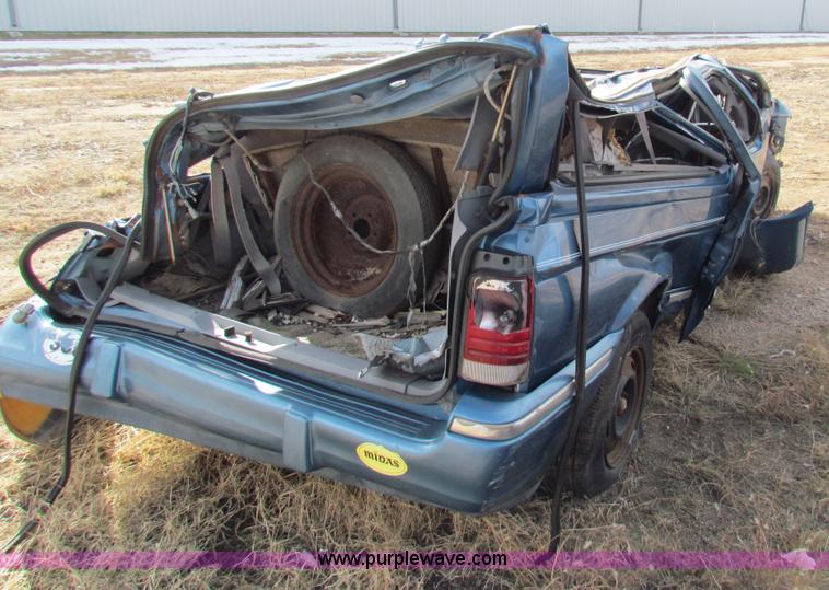 image for item G4482 1992 Plymouth Grand Voyager SE van