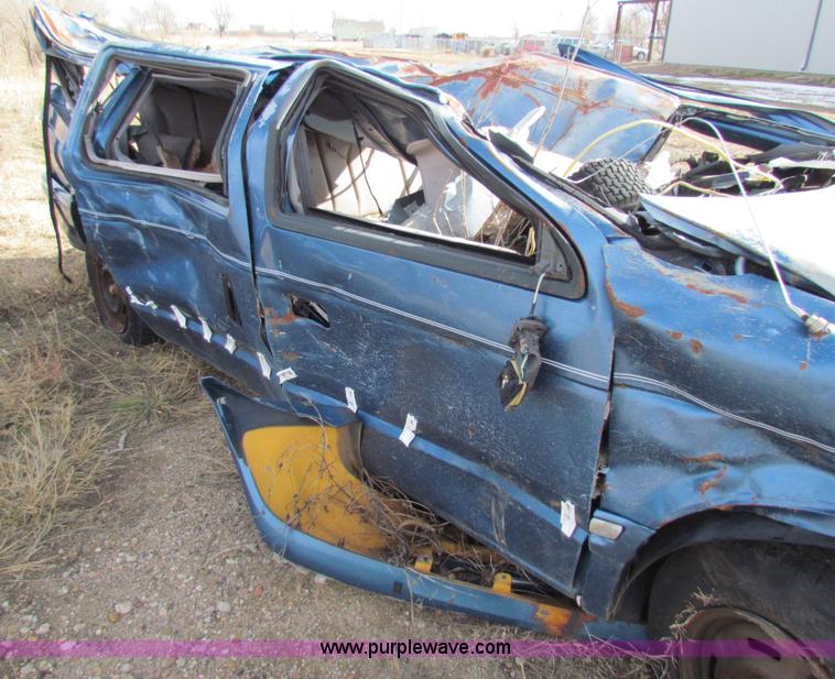 image for item G4482 1992 Plymouth Grand Voyager SE van